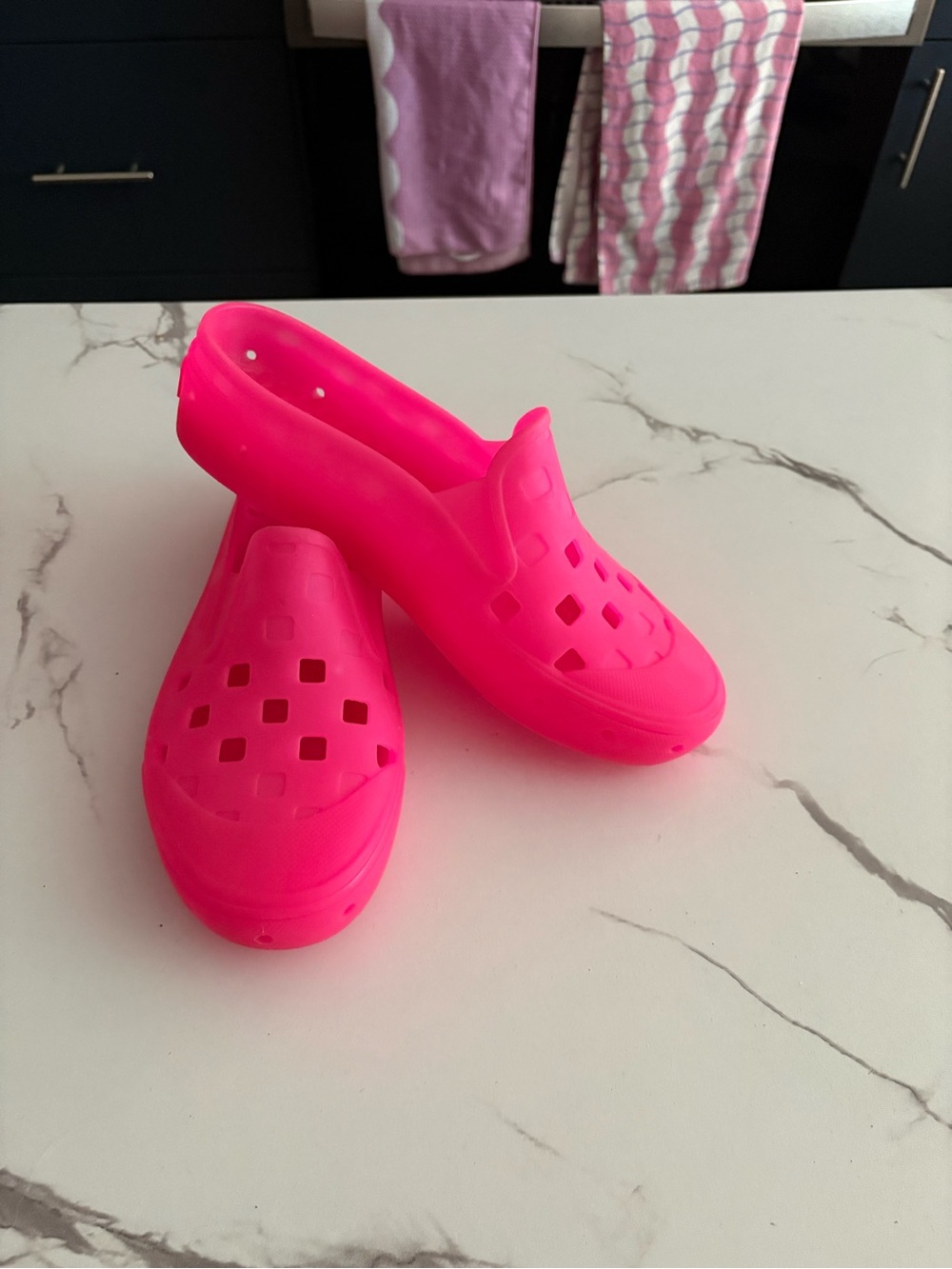 Vans TRK Slip-On Mule Clog Hot Pink Women’s Size 7.5